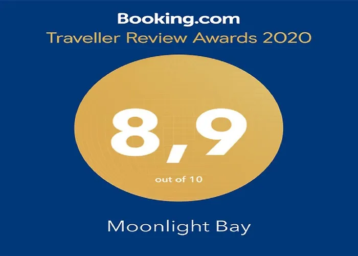 Moonlight Bay Hotel & Apartment