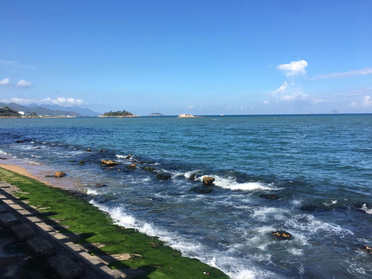 Moonlight Bay & Нячанг